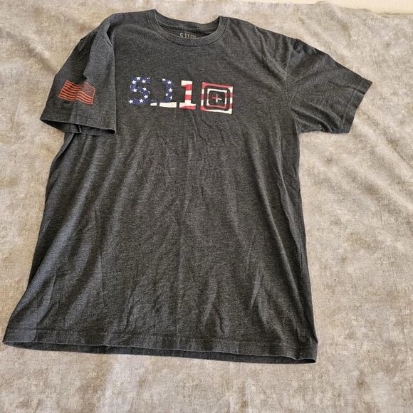 5.11 Tactical Shirt Mens Gray American Flag Size Large Short Sleeve Crew Neck - Picture 1 of 5